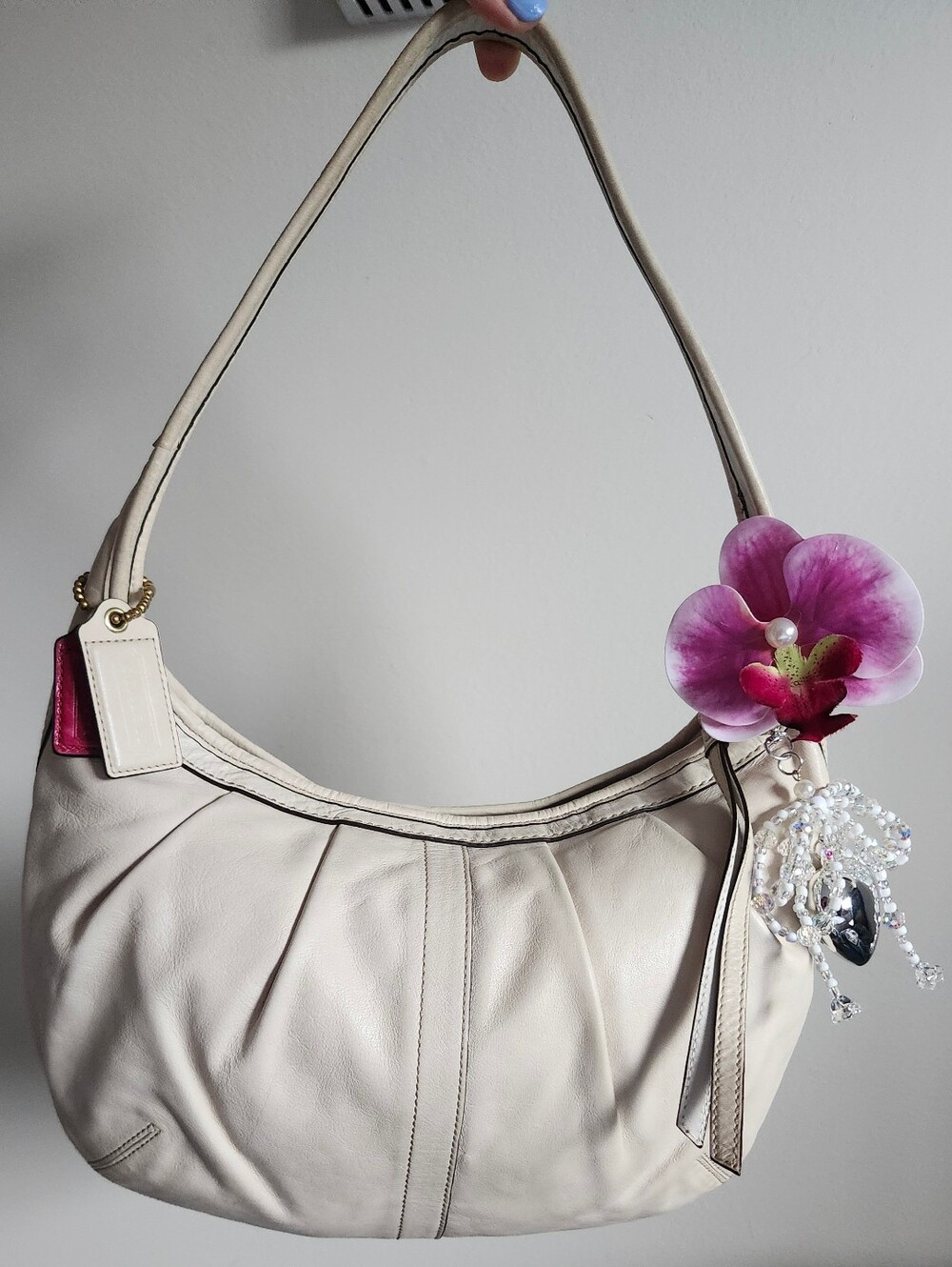 Vintage Coach Ergo Cream Leather Pleated Shoulder Bag